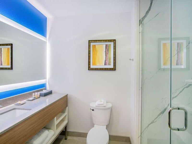Palacio Royale Signature Katy