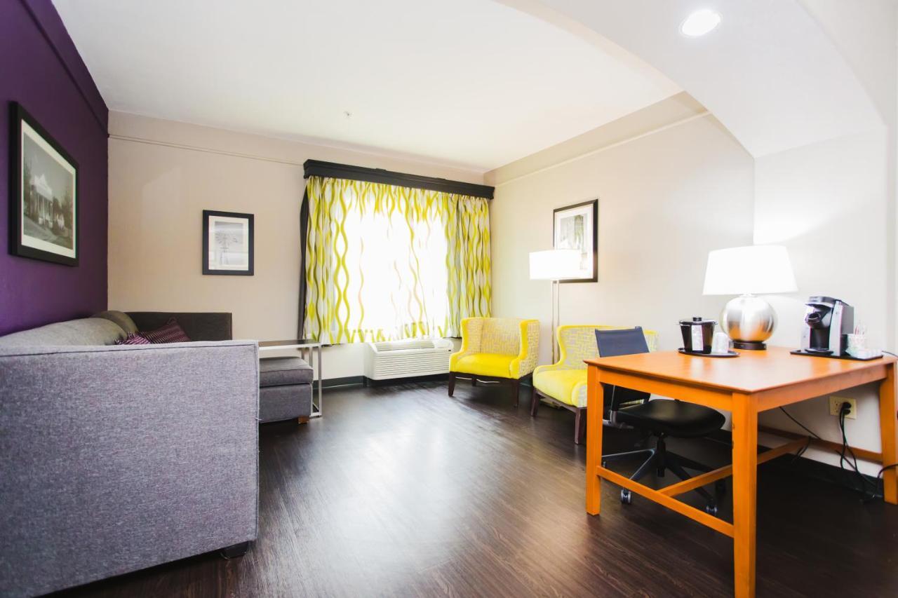 Hotel Palacio Royale Signature Katy